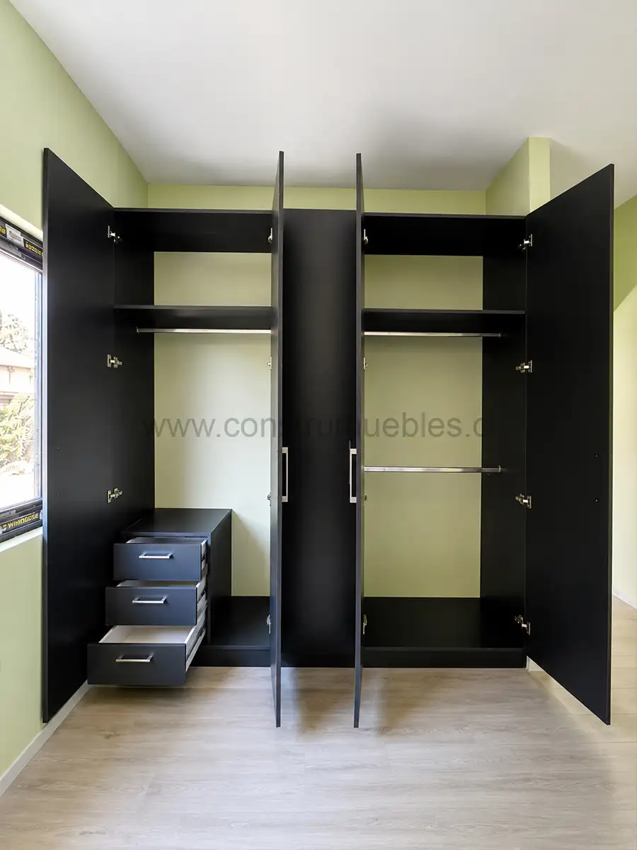 Proyecto closet 12 a medida · Construmuebles