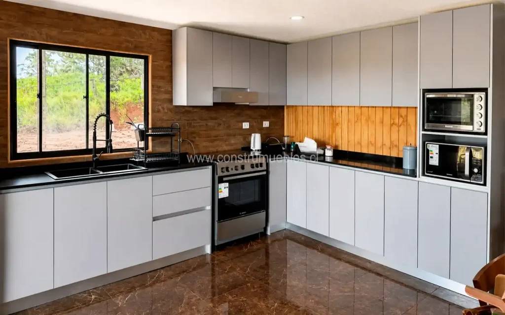 Cocina entregada en Hanga Roa, Rapa Nui · Construmuebles